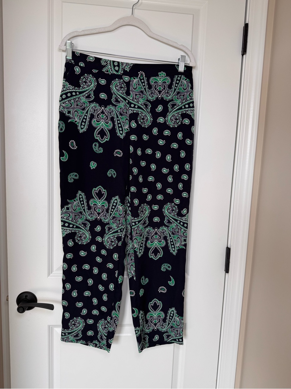 Zara navy pants with pockets green and white paisley print lightweight forsummer